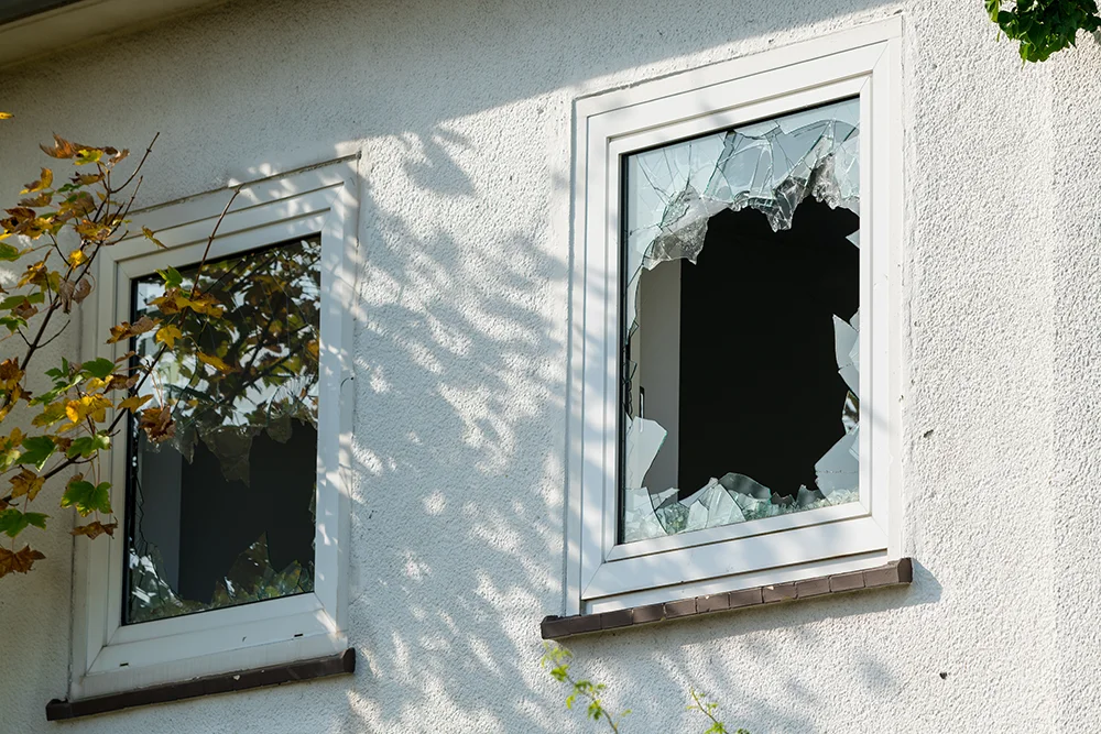 Glas Plum aus Jülich repariert zuverlässig Ihren Glasbruch in Niederzier.